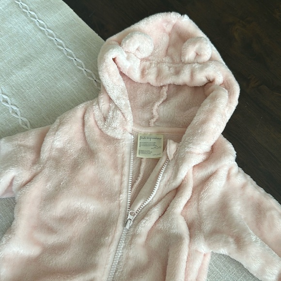First Impressions Baby Girl 3-6 Months Fuzzy - Picture 1 of 5